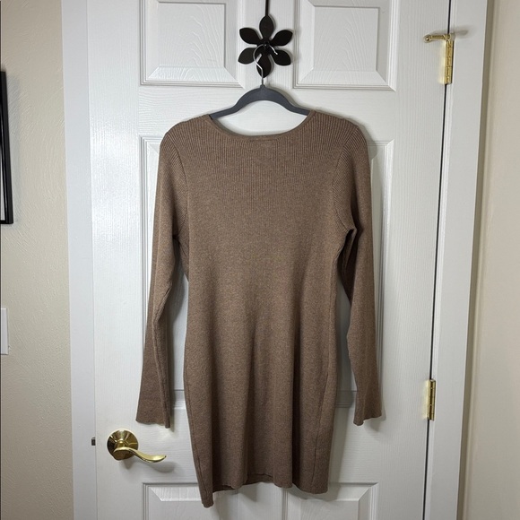 AGB Taupe Ribbed Knit Top with Leather-Look Front Pocket Accents Long Sleeves XL - Picture 4 of 9